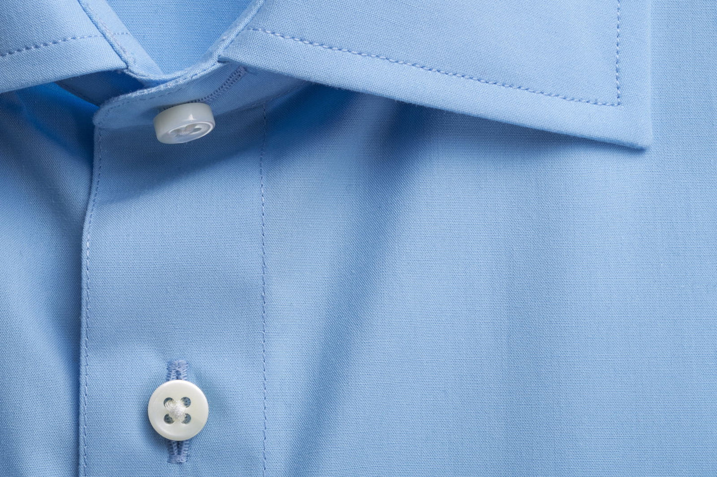 Lichtblauw overhemd