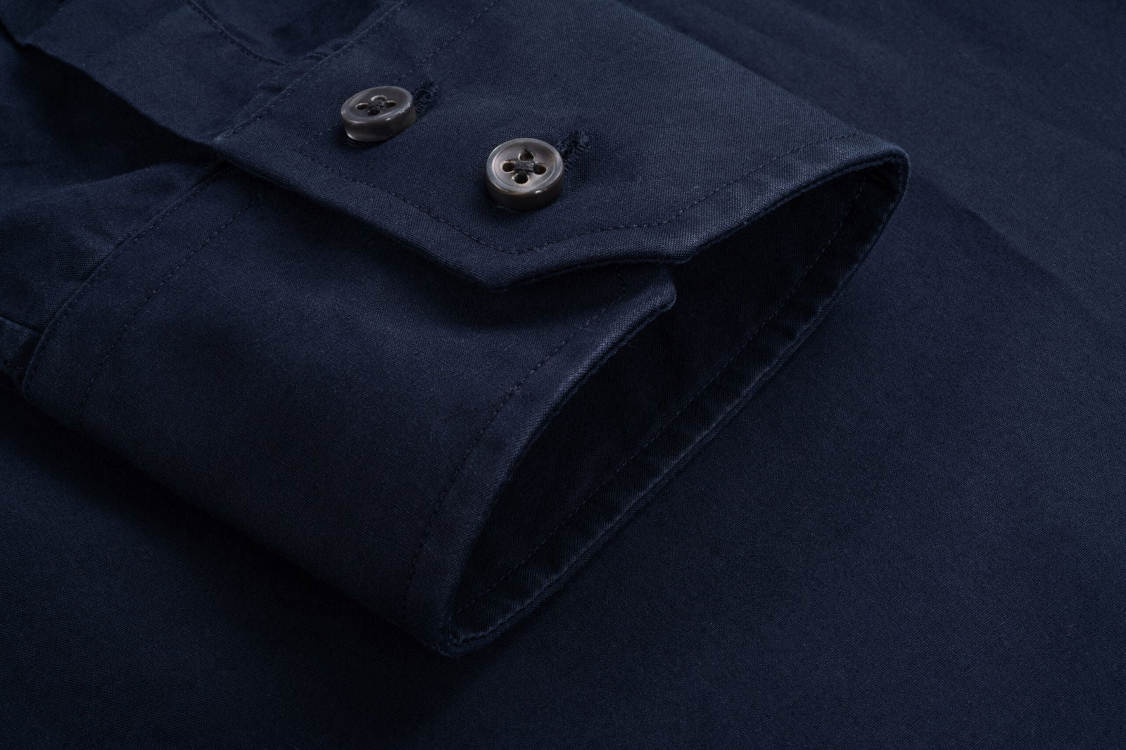 Donkerblauw overhemd